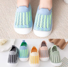 Load image into Gallery viewer, Soft Stride Moccs