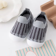 Load image into Gallery viewer, Soft Stride Moccs