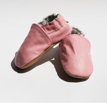 Load image into Gallery viewer, Heritage baby moccasins – Classic, soft, and durable handsewn leather shoes for pre-walkers, first walkers, and toddlers. Made with naturally breathable leather and flexible soft soles, these moccs offer comfort and style. Over time, little toe prints form in the soles, creating a beautiful memento of your baby's early steps.