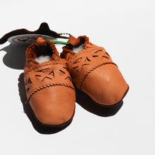 Load image into Gallery viewer, Handcrafted Canadian Baby Paws moccasins made from soft deerskin leather, with non-slip suede soles for indoor and outdoor wear. Soft, flexible fit with concealed elastic for comfort. Available in multiple sizes for babies and toddlers.