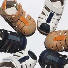 Load image into Gallery viewer, Jersey Leather Toddler Sandals – Comfortable and protective sandals for toddlers, featuring open sides for breathability, a closed-toe cage for anti-stub protection, and closed heels for added support. Designed in a classic style, these sandals are perfect for both boys and girls, offering durability and comfort for first walkers.