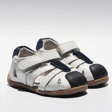 Load image into Gallery viewer, Jersey Leather Toddler Sandals – Comfortable and protective sandals for toddlers, featuring open sides for breathability, a closed-toe cage for anti-stub protection, and closed heels for added support. Designed in a classic style, these sandals are perfect for both boys and girls, offering durability and comfort for first walkers.