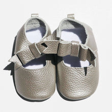Load image into Gallery viewer, Sofia Bow Mocc Hello Baby Moccs Silver 11cm (0-6 months) 
